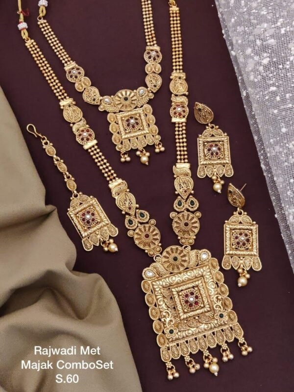 Gold Plated Combo Set Of Necklace Earring & Maangtikka - Image 2